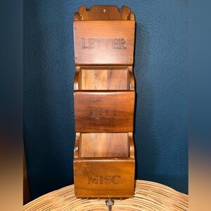 *VTG* Milbern Wooden 3-Slot Letter Holder